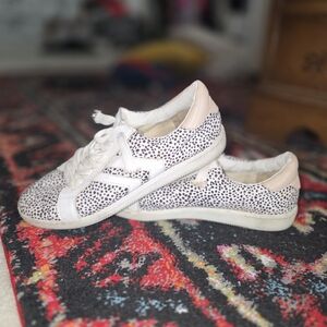 DV by Dolce Vita Black and White Sneakers